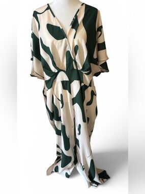 SHEIN Curve Ivory Blouse with Dark Green Trim